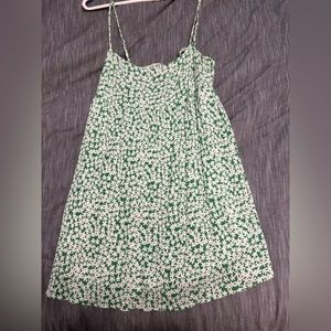 Worn once, the best summer dress with built in shorts. Size small